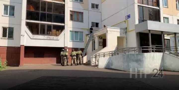 Трагедия в Нижнекамске: тело 15-летней девочки нашли на козырьке подъезда