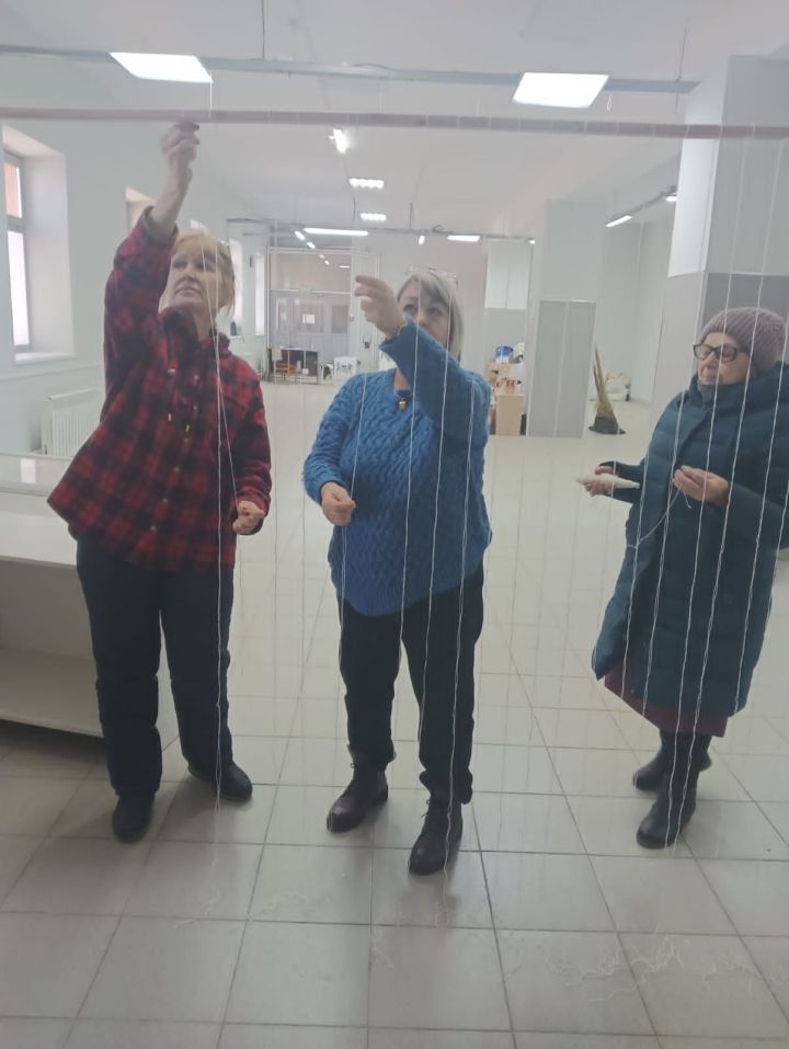 Тагын бер машина китәчәк