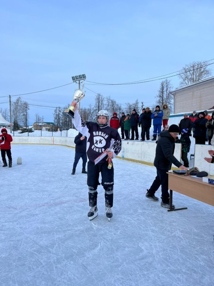 Яңа Кенәрдә Альберт Урузбаев истәлегенә хоккей ярышлары узды