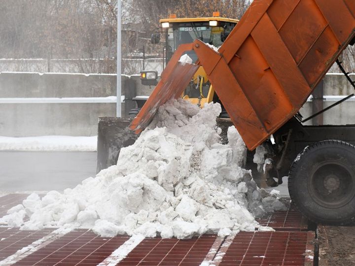 С началом зимы с улиц Казани вывезли более 610 тысяч тонн снега