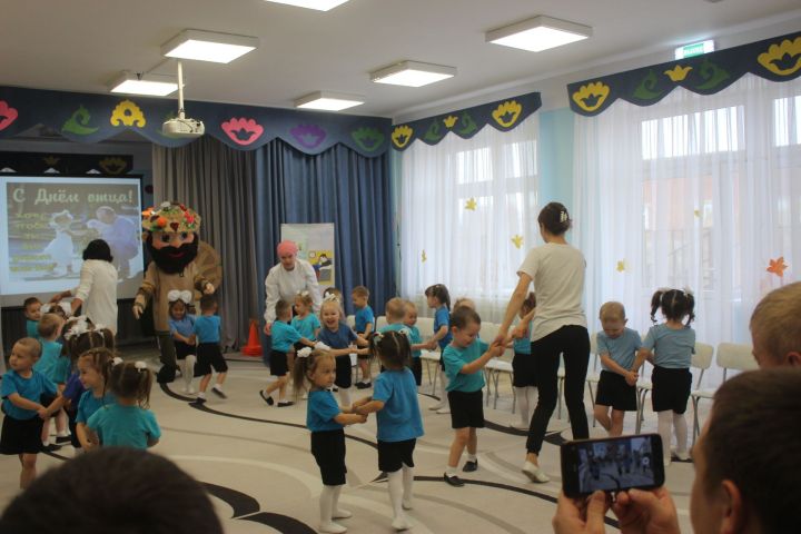 “Һәрвакыт янәшәңдә булуыңны телим!“