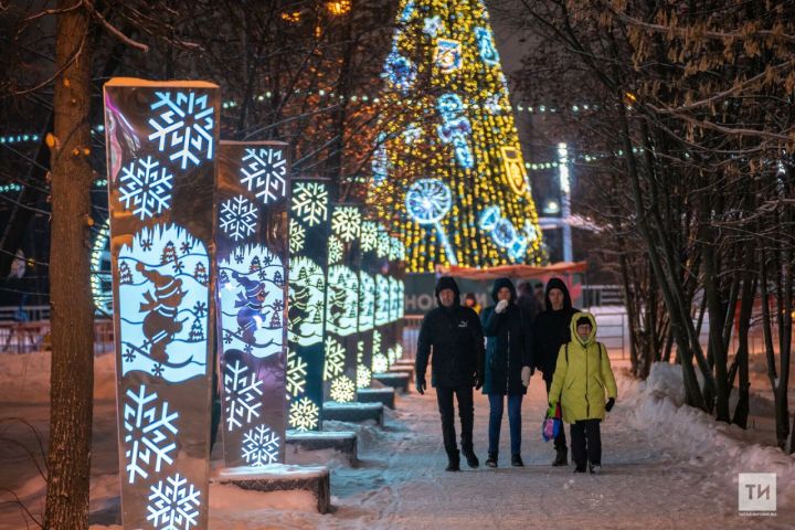 Казан урамнары буйлап Кыш бабайның Яңа ел фургоны йөриячәк