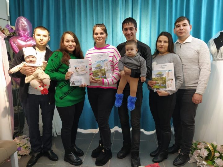 Гашыйклар көне уңаеннан уздырылган “Пар балдаклар” бәйгесенең җиңүчеләре бүләкләнде