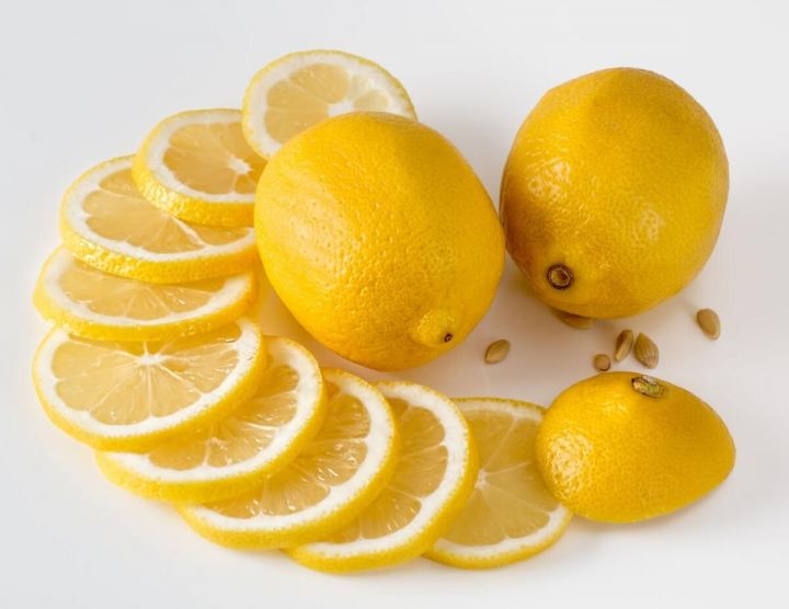 Лимон кан басымын көйли, баш авыртуны баса, кан тамырларын саклый