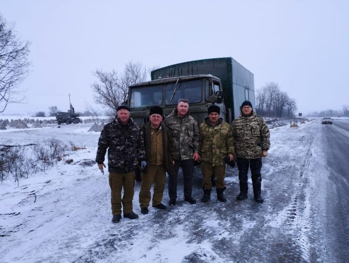 Арча районыннан киткән гуманитар ярдәм һәм мобиль мунча ир-егетләребезгә тапшырылды