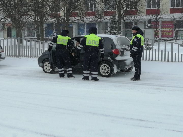 ЮХИДИ хезмәткәрләре булышты