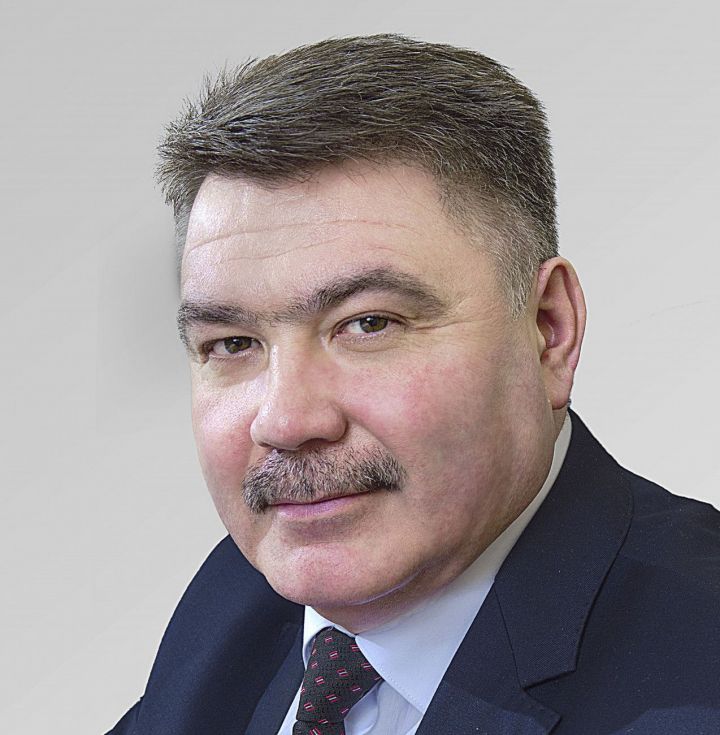 Район башлыгы бәйрәм белән котлый