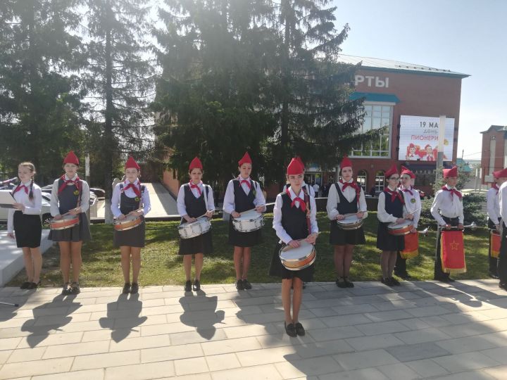 Бүген Татарстан пионериясенә 100 ел!