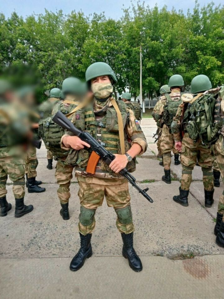 Махсус операциягә киткән Радик Динәхмәтов: «Якыннарымның берсе дә «барма» дип әйтмәде» (»Интертат », Гөлназ Хәбибуллина)
