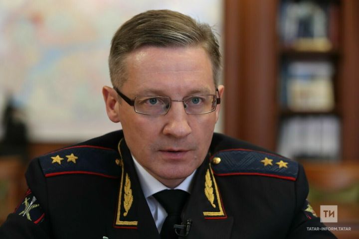 Татарстан эчке эшләр министры Артем Хохорин отставкага китүе турында рапорт бирде