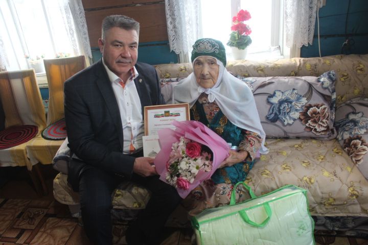Сәгыйдәбанудан йөзгә җитү серләре