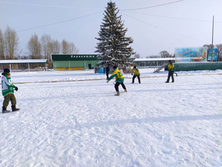 Арча стадионында итекле хоккей ярышлары