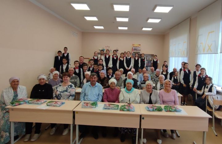 Эх, яшьлеккә кайтып килсәң иде