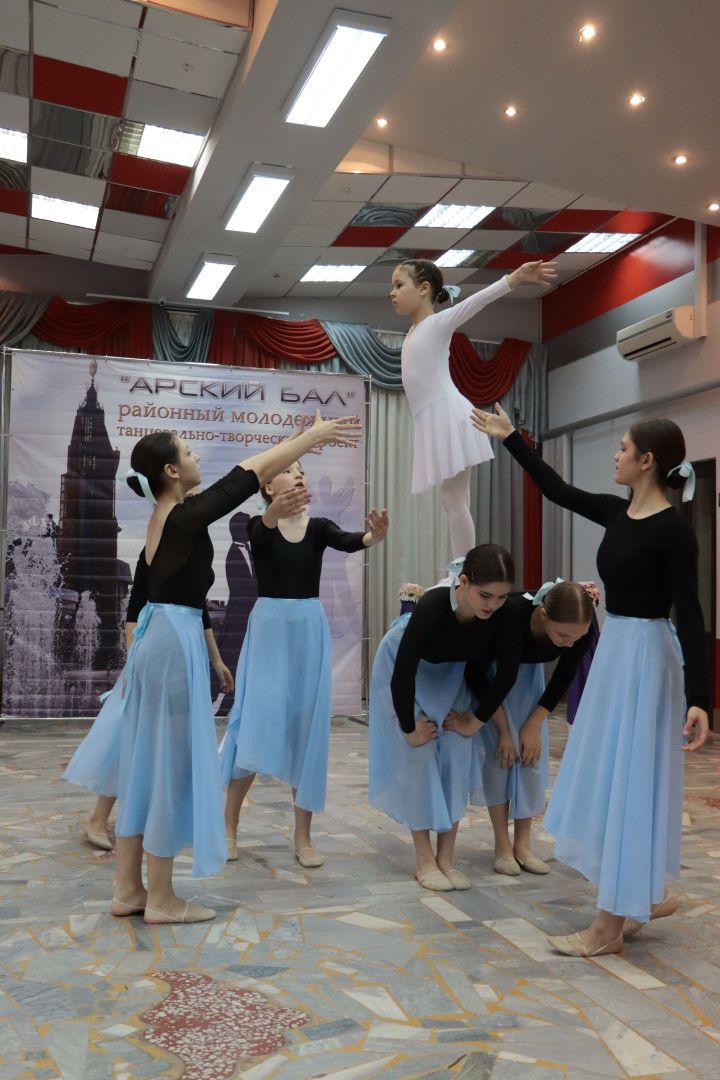 Арчада Бөек Җиңүнең 79 еллыгына багышланган бал үтте