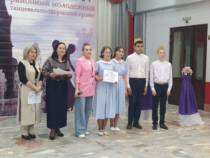 Арчада Бөек Җиңүнең 79 еллыгына багышланган бал үтте