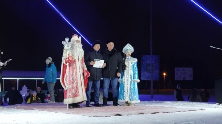 Искечә Яңа ел белән!