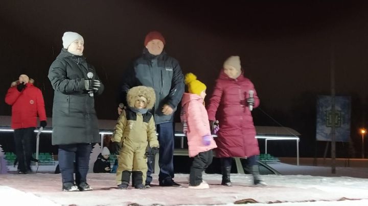 Искечә Яңа ел белән!