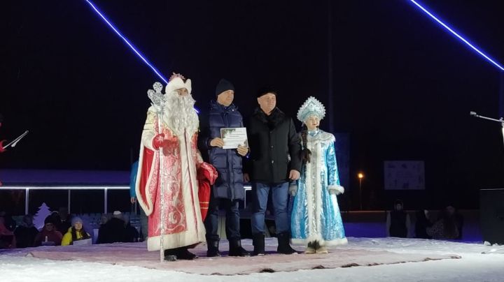 Искечә Яңа ел белән!