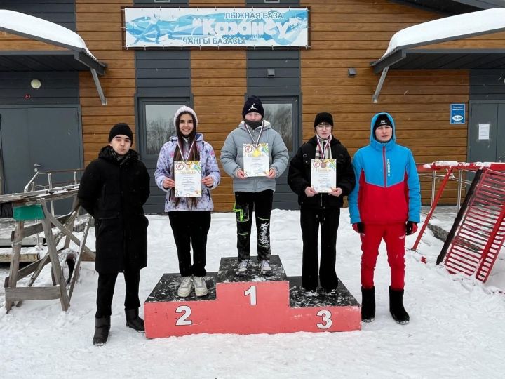 Арчада чаңгычылар ярышты