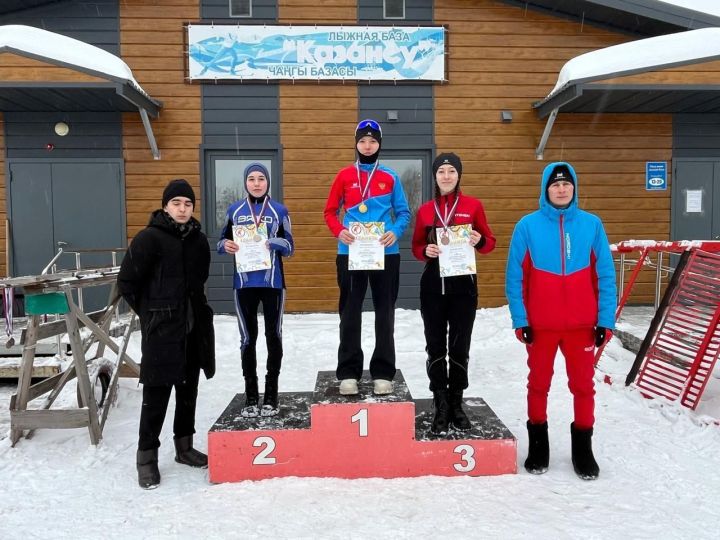 Арчада чаңгычылар ярышты