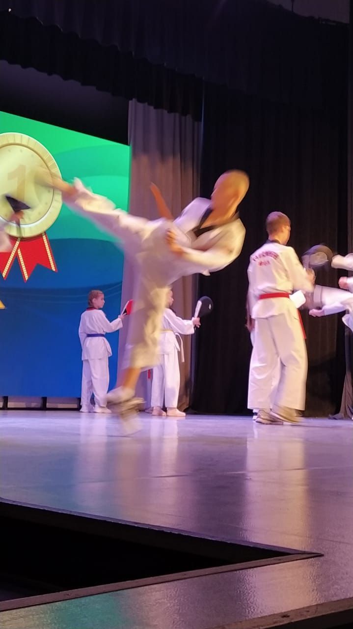 Көчле спортчыларны, тренерларны котладылар