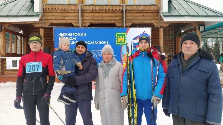 Көрәш батыры Рәдис Сәйфетдиновның уллары чаңгычы!