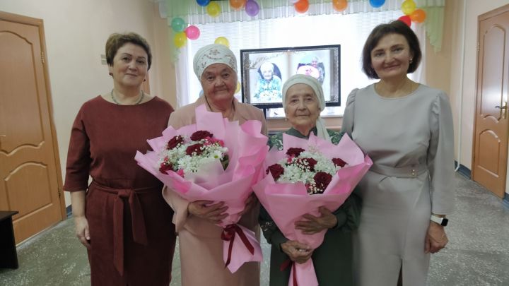 Лесхоз мәктәбендә ветераннарны котладылар