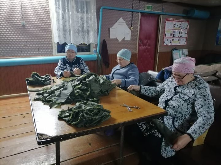 Күңел җылысын биреп челтәр үрәләр