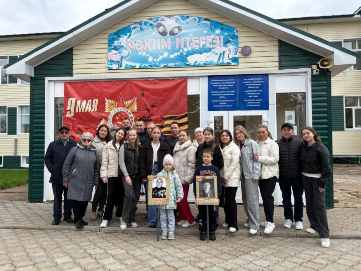 Балалар һәм оныклар белән туган авылда