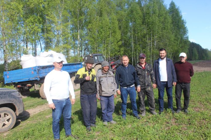 Кыр батырларына - бүләкләр