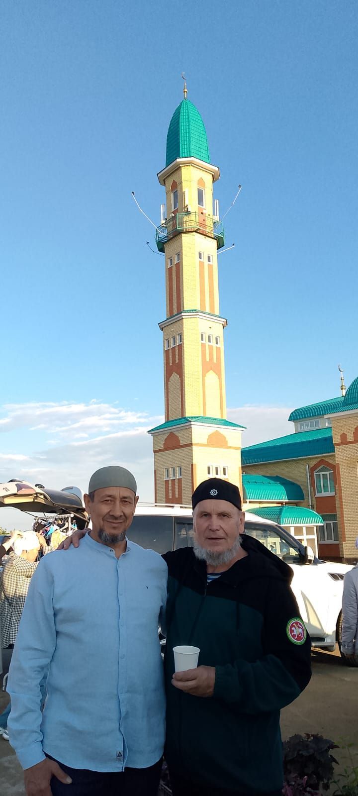 Бүген Шәрык мәчете янында хәләл ярминкә