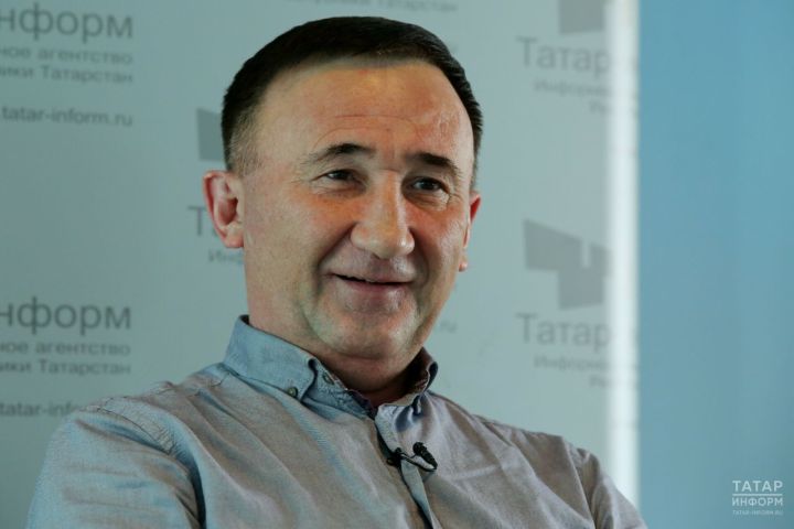 Ринат Рахматуллинның пластик операция ясатасы килә: «Минем хатын яшь»