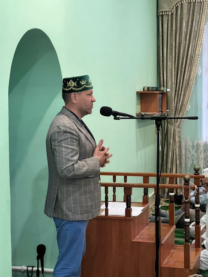 Арча районы җитәкчесе Алмаз Хисаметдинов райондашларны Корбан Гаете белән котлады