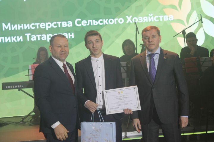 Арчада хезмәт алдынгыларын хөрмәтләделәр (фоторепортаж)