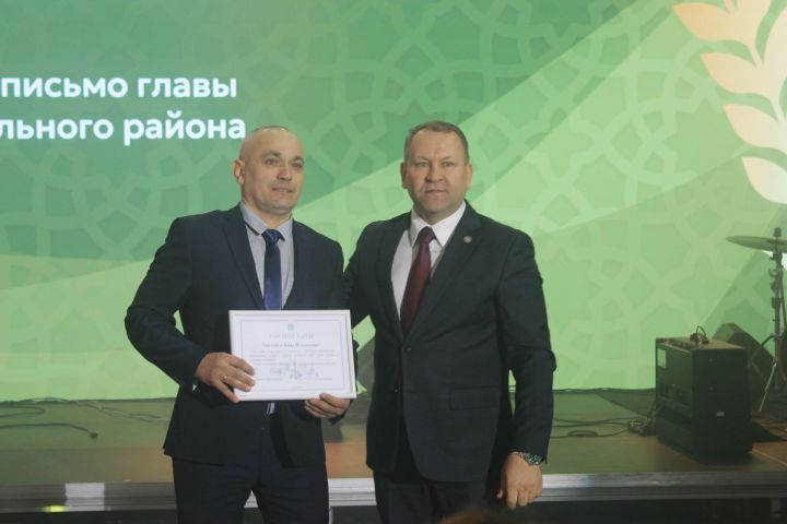 Арчада хезмәт алдынгыларын хөрмәтләделәр (фоторепортаж)