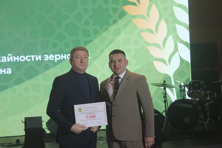 Арчада хезмәт алдынгыларын хөрмәтләделәр (фоторепортаж)
