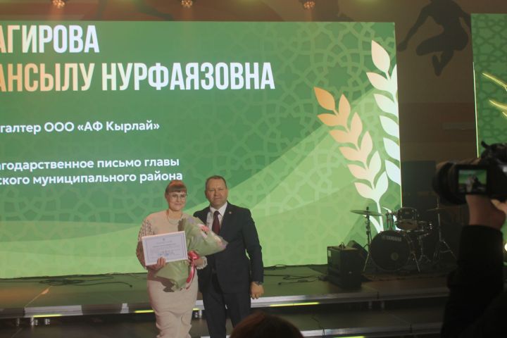 Арчада хезмәт алдынгыларын хөрмәтләделәр (фоторепортаж)