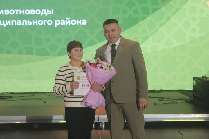 Арчада хезмәт алдынгыларын хөрмәтләделәр (фоторепортаж)