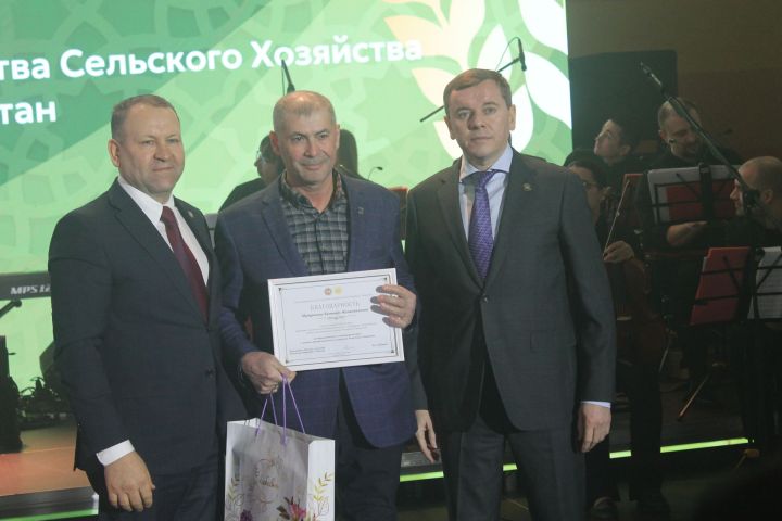 Арчада хезмәт алдынгыларын хөрмәтләделәр (фоторепортаж)
