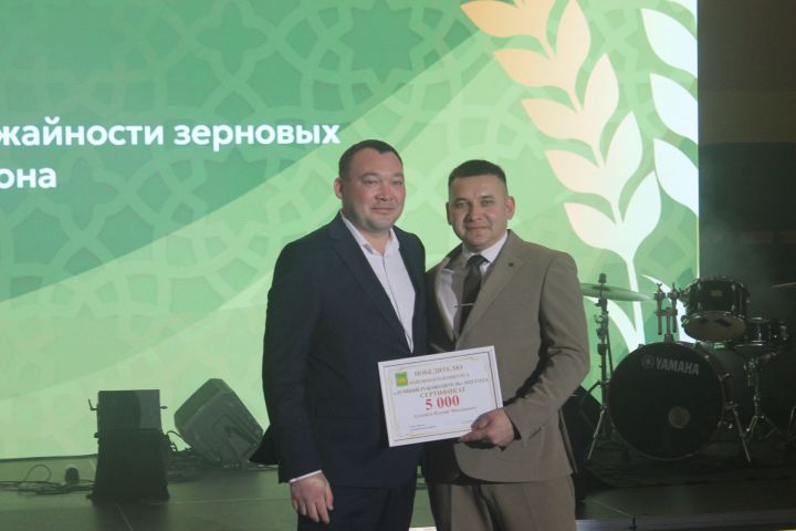 Арчада хезмәт алдынгыларын хөрмәтләделәр (фоторепортаж)