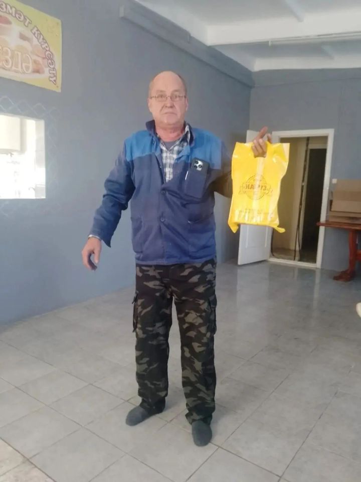«Ашытбаш» хуҗалыгы хезмәткәрләрен бәйрәм белән котлады