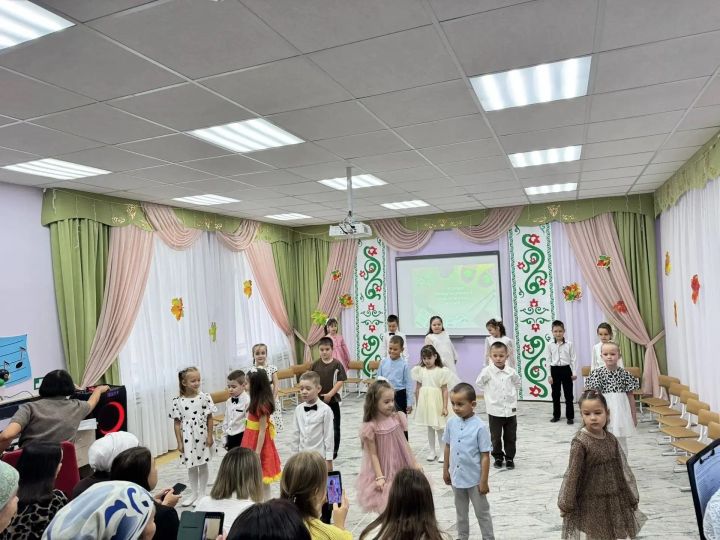 Җан җылысы – күңелләрдә: Арчаның беренче балалар бакчасында әби-бабайларны котладылар