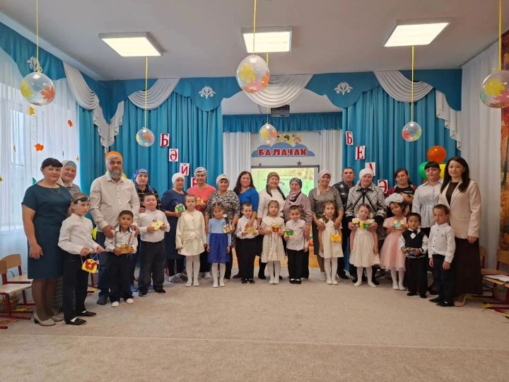 «Гомер көзе» өлкәннәрне бер бәйрәмгә җыйды