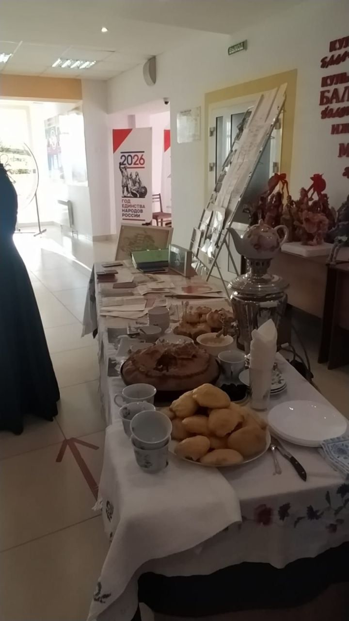 Эх, кабартмалы, самоварлы табын!