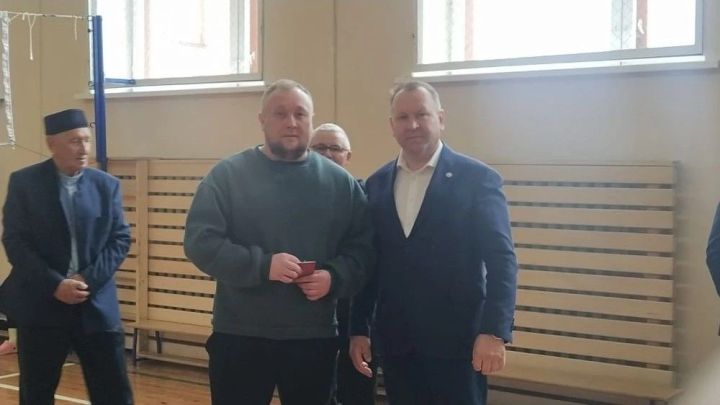 Яңа Кенәрдә Арча районы башлыгы призына волейбол турниры узды