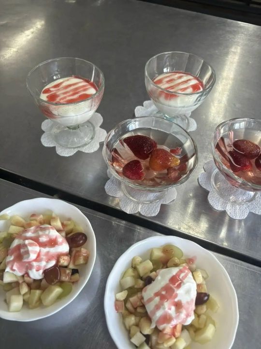 Мәктәп укучылары пешекче һөнәренә укыйлар