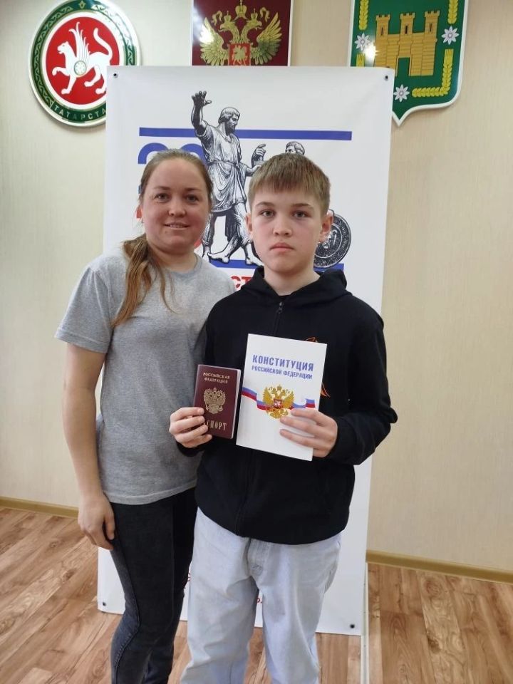 Яшь гражданнарга паспортлар тапшырылды