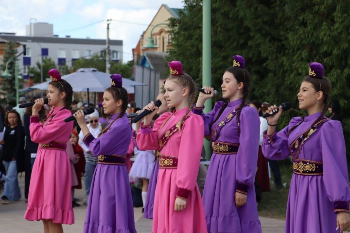 Мин Арча баласы! Бәйрәм белән!
