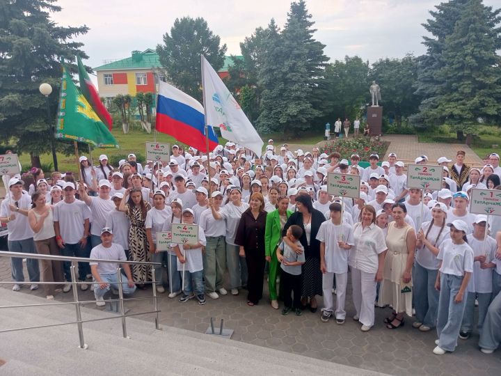 Дуслар җыелган җирдә
