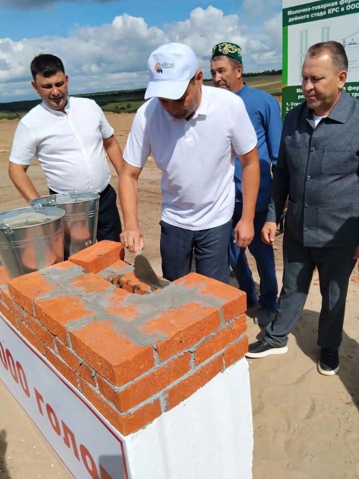 Сөтчелек комплексларының нигез ташларын салдылар